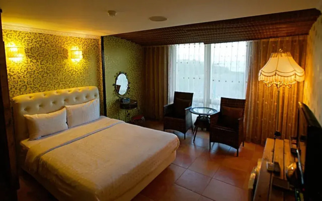 Bay Romance Guest House