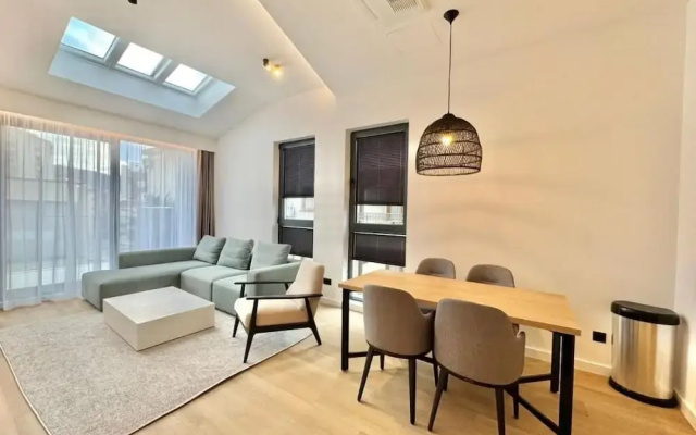 Onia Luxury Escape