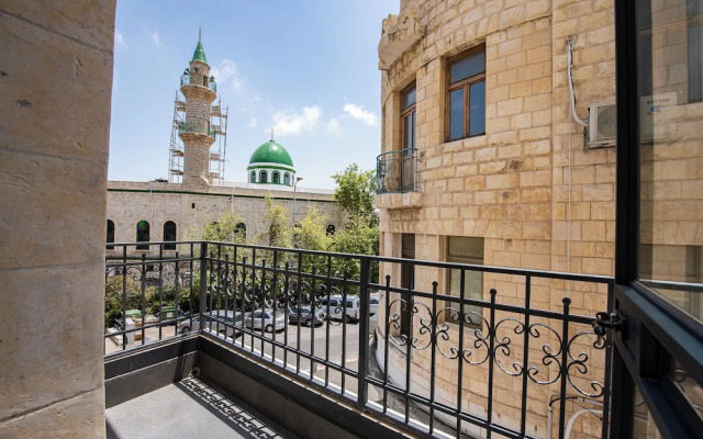 PORT CITY HAIFA -  Flea Market Luxury