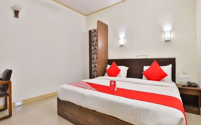 OYO 13668 Hotel Utsav