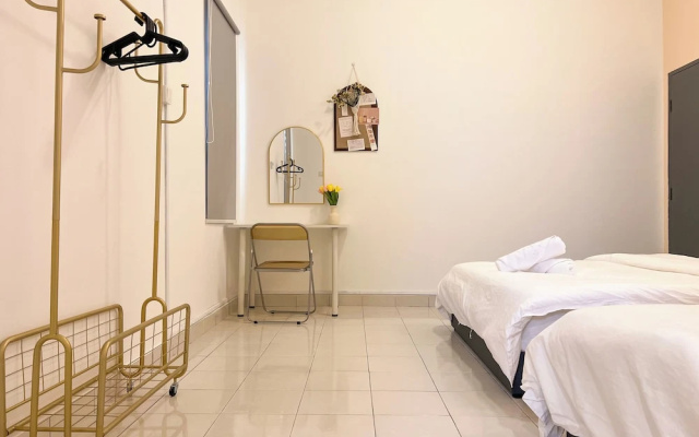 Corner House Puchong 18 pax Kid BBQ – Guest Rooms – Puchong