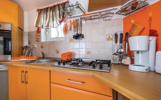 Beautiful Apartment in Karlobag With Wifi