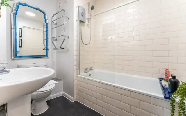 Host Stay Sea View on Manchester Road