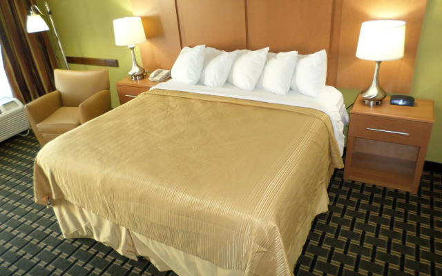 Days Inn & Conf Center by Wyndham Southern Pines Pinehurst