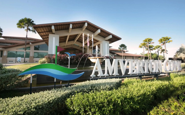 Amverton Cove Golf and Island Resort