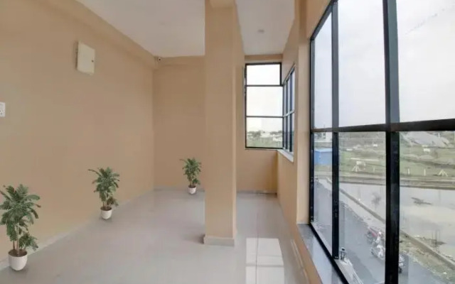 Flagship 90881 R K Guest House