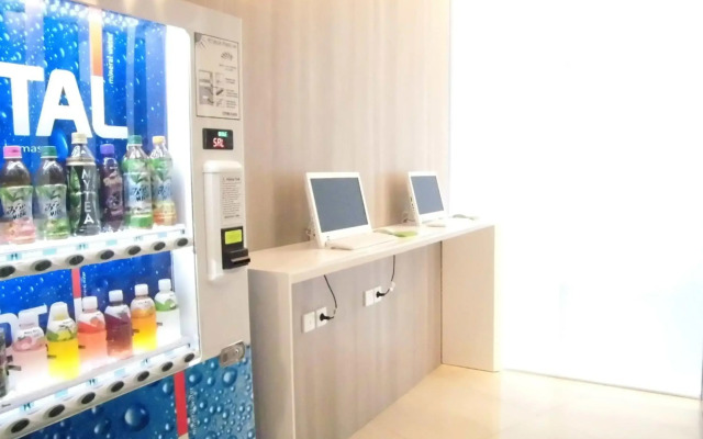 Whiz Hotel Cikini Jakarta