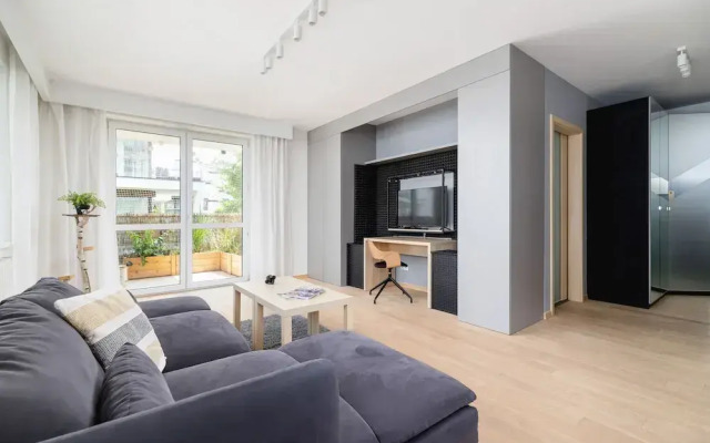 Stawowa Apartment Cracow by Renters