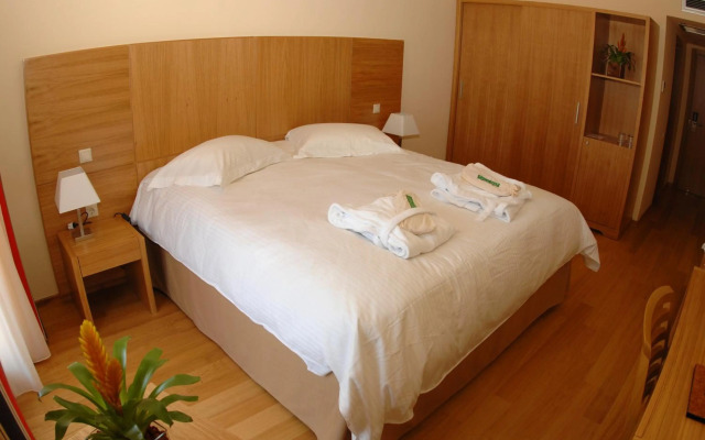 Valis Resort and Spa