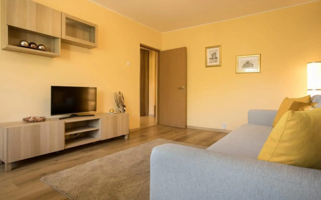 Golden Apartment Baneasa