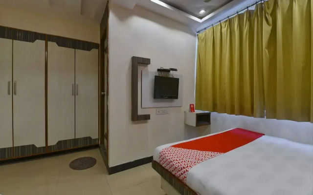 Hotel A R Ganpati Plaza By OYO Rooms