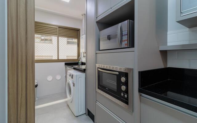 Apto luxuoso a 230m da praia de Jurerê VJE301