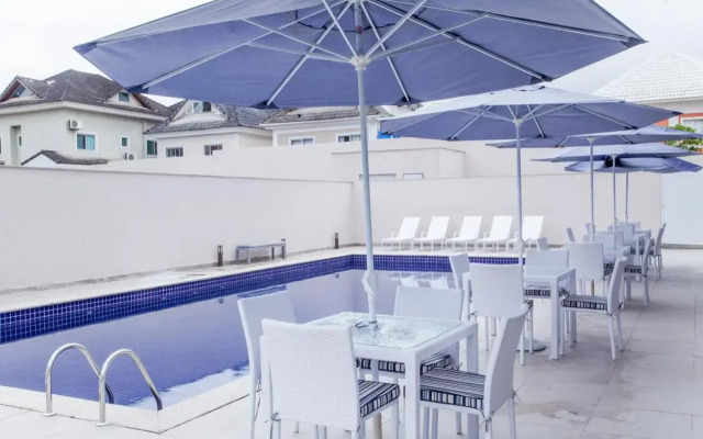 Americas Townhouse Hotel