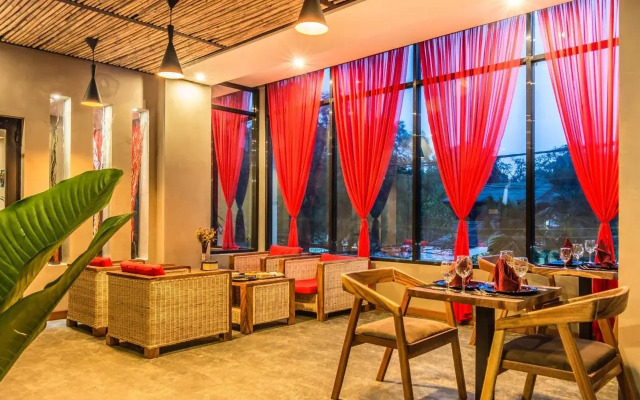 Diamond Palace Resort & Sky Bar
