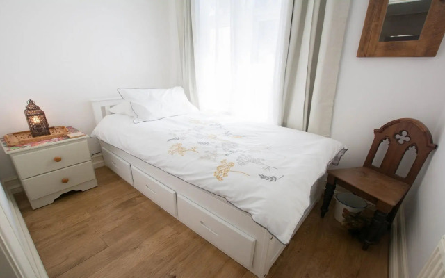 Bag-end House 7 Bedrooms, Sleeps 14, Hot Tub