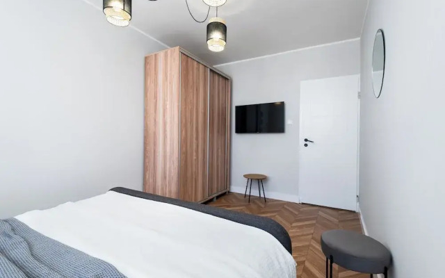 Friends - by Kairos Apartments