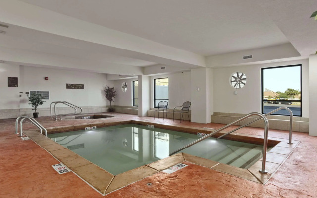 Ramada by Wyndham Tulsa