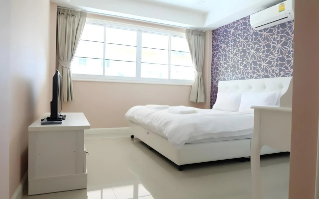 Aree Art Residence