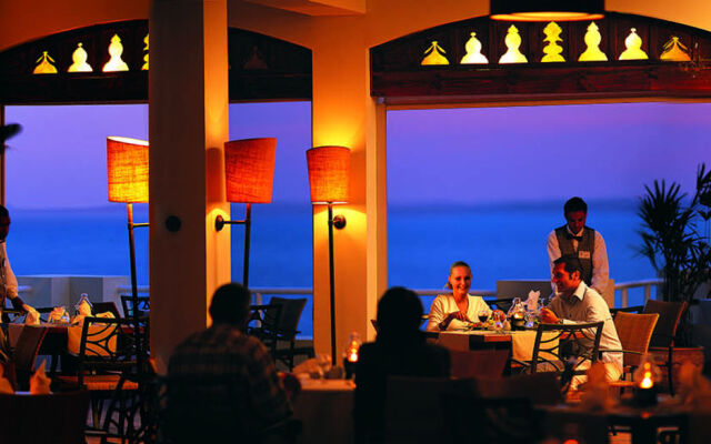 Reef Oasis Beach Resort