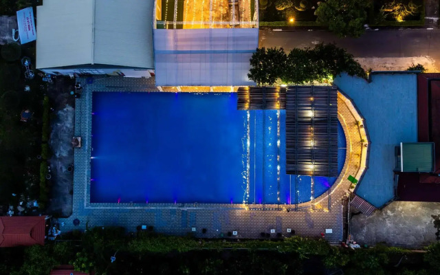 Van Xuan Royal Hotel