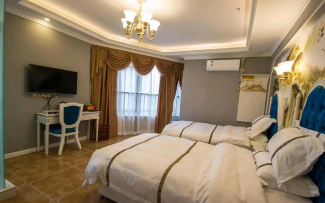 Linwu Mingguan Boutique Hotel(临武铭冠精品酒店)