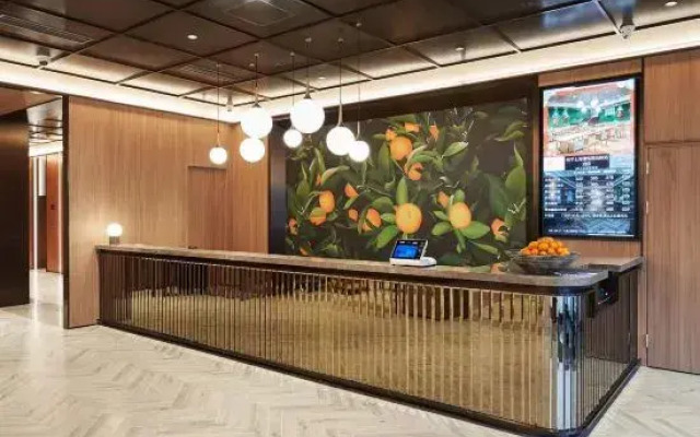 Orange Hotel (Shanghai Caobao Road Sun Moon Light Center)