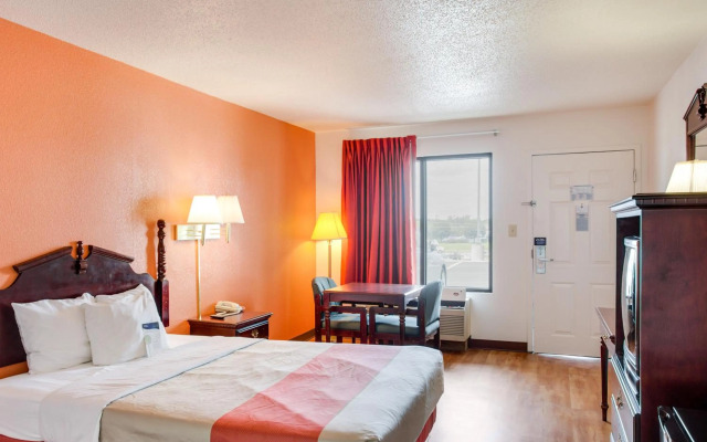 Motel 6 White House, TN