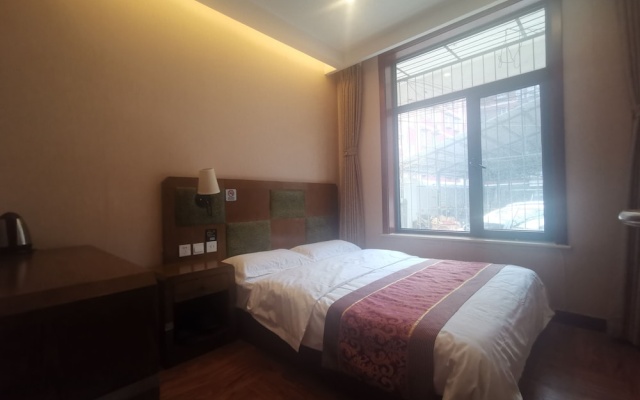 Beijing Huiqing Garden Bussiness Hotel – Guest Rooms – Beijing