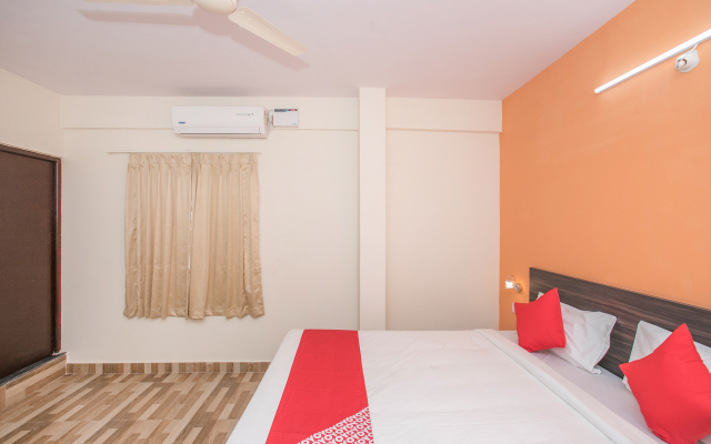 OYO 10480 Hotel PMR