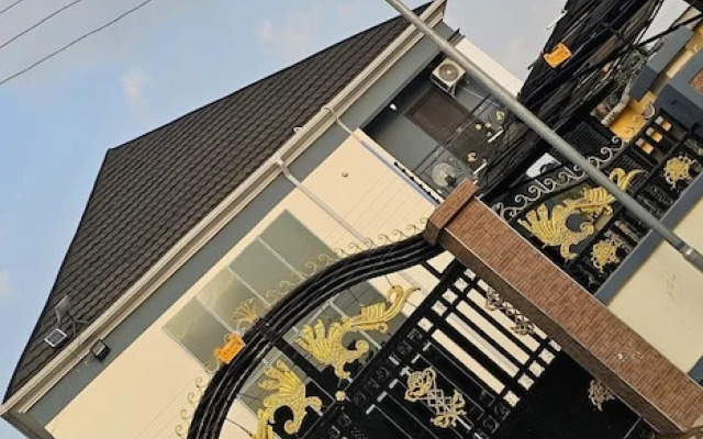 TM Luxe Stays Apartment