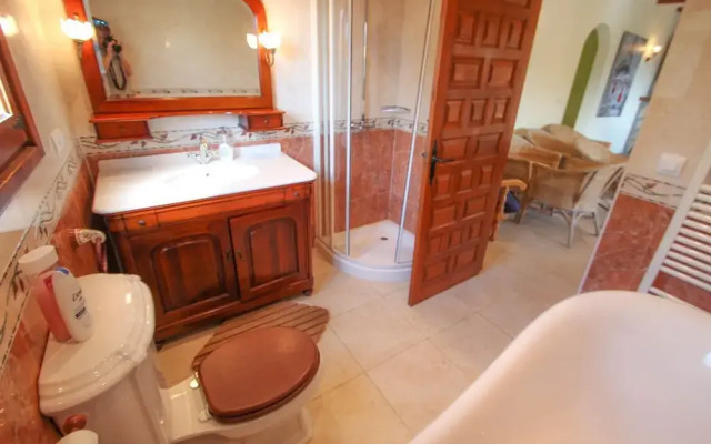 Simon - Pretty Holiday Property with Private Pool in Benissa