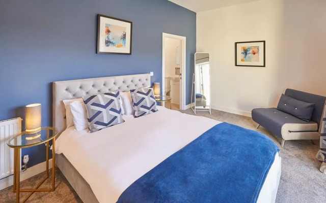 Host Stay West Cliff Retreat
