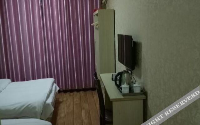 Yunmeng Ruixin Express Hotel