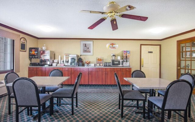 Red Roof Inn & Suites Marysville