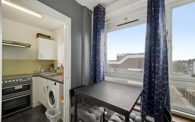 Impeccable 1-bed Apartment in London