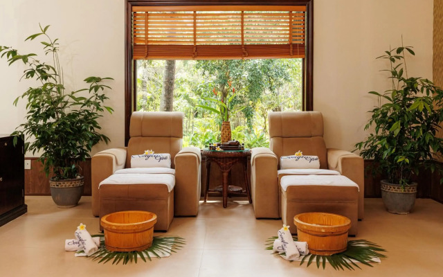 Diamond Bay Resort and Spa