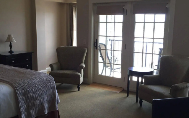 Union Bluff Hotel & Meeting House