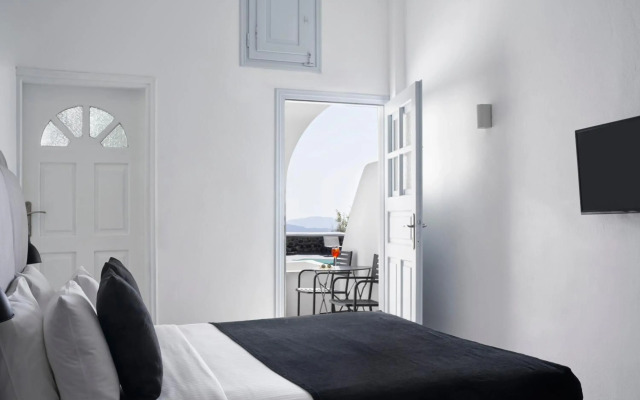 Mr and Mrs White Oia – Santorini