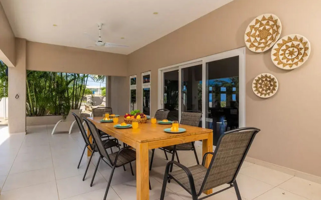 Central 4br3ba Villa w Ocean Views Private Pool