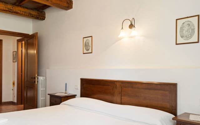 Scenic Holiday Home in Torgiano With Swimming Pool