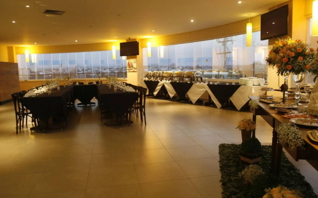 Salto Plaza Hotel