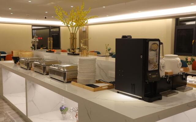 Hanting Hotel Yuxi Nie'er Music Square