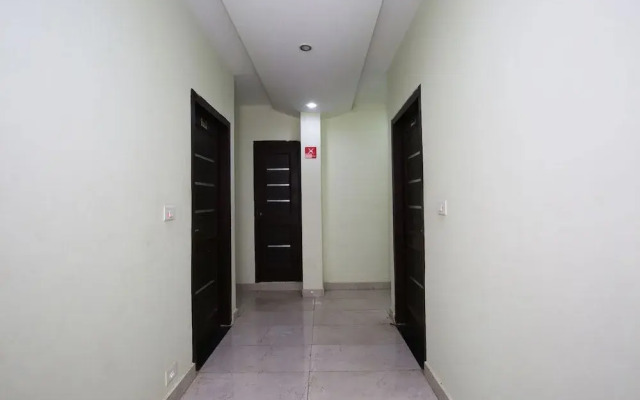 OYO 9956 Hotel Pelican Inn