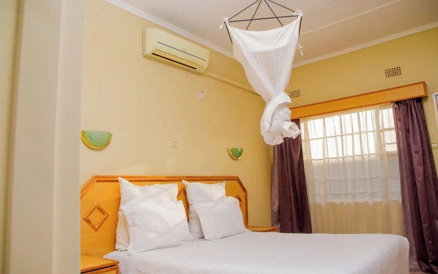 Mosi-O-Tunya Executive Lodge
