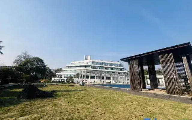 Wuyuan Wuli Shanshui Hot Spring Resort Hotel