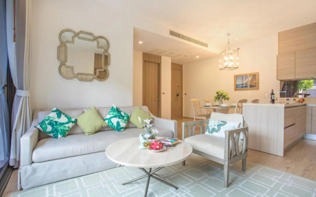Luxury Oceanfront_pool access apartment