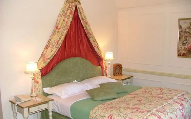 Esseborne Manor Hotel