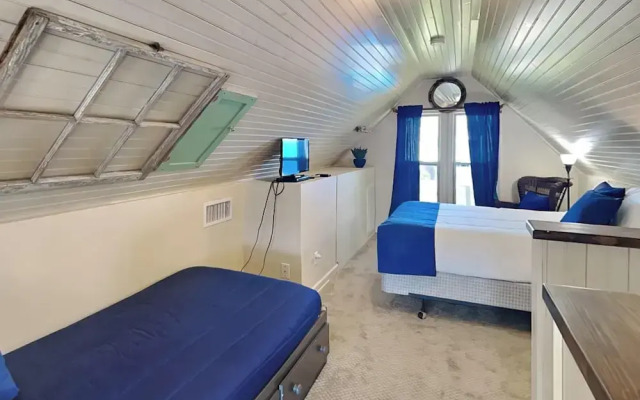 Bj's Beach House