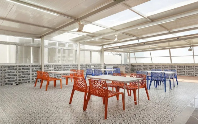 FabHotel Redmoon Suites - Near Brookefield / Marathahalli Bridge