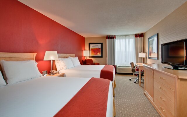 Holiday Inn Express & Suites Chatham South by IHG